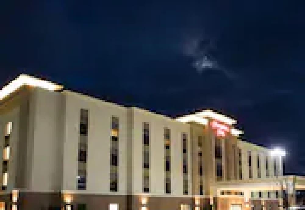 Hampton Inn & Suites Big Rapids, Mi Exterior photo