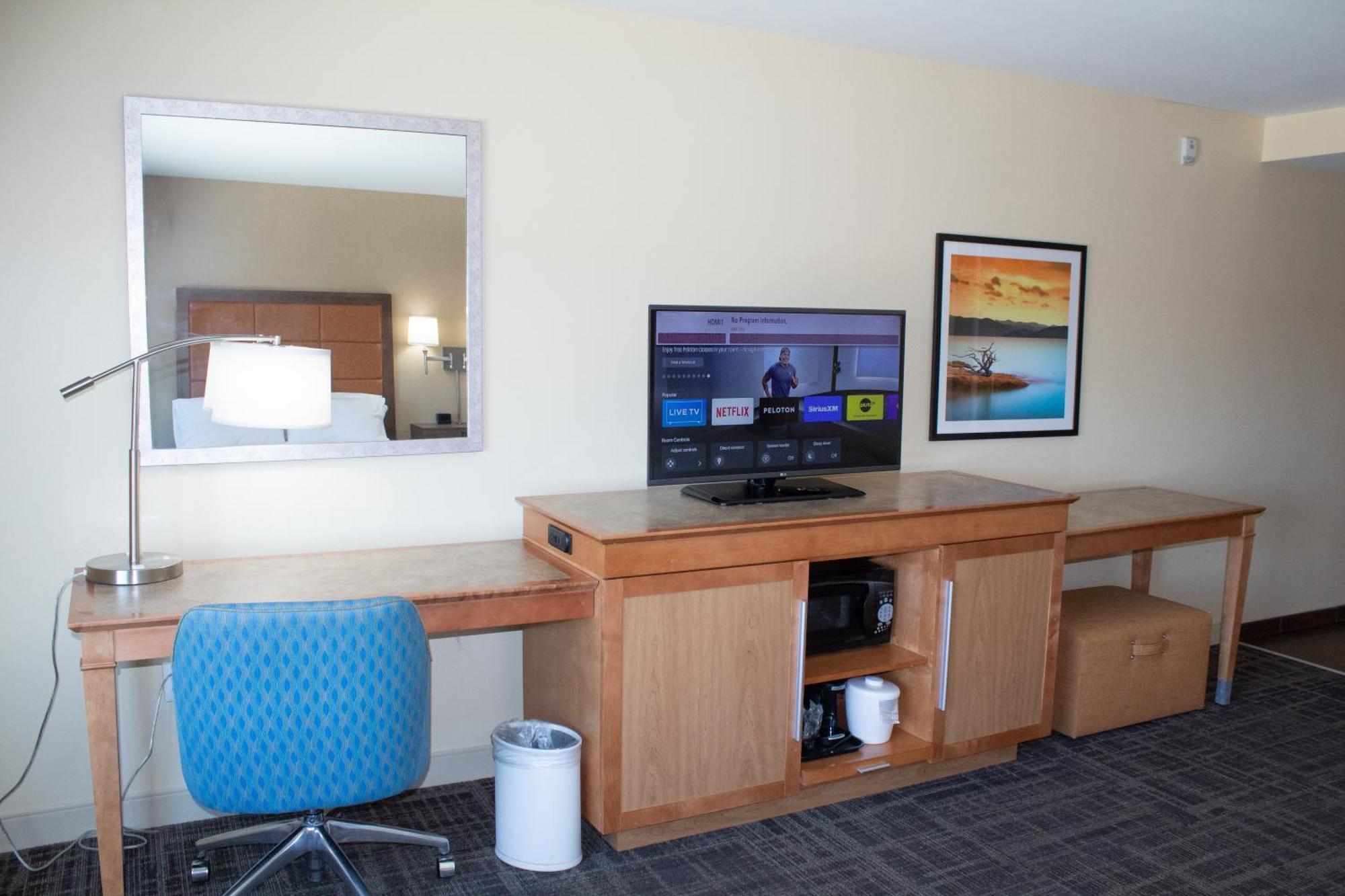 Hampton Inn & Suites Big Rapids, Mi Exterior photo